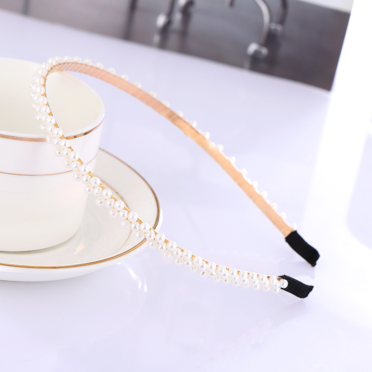 Sweet Solid Color Imitation Pearl Alloy Plating Hair Band display picture 4