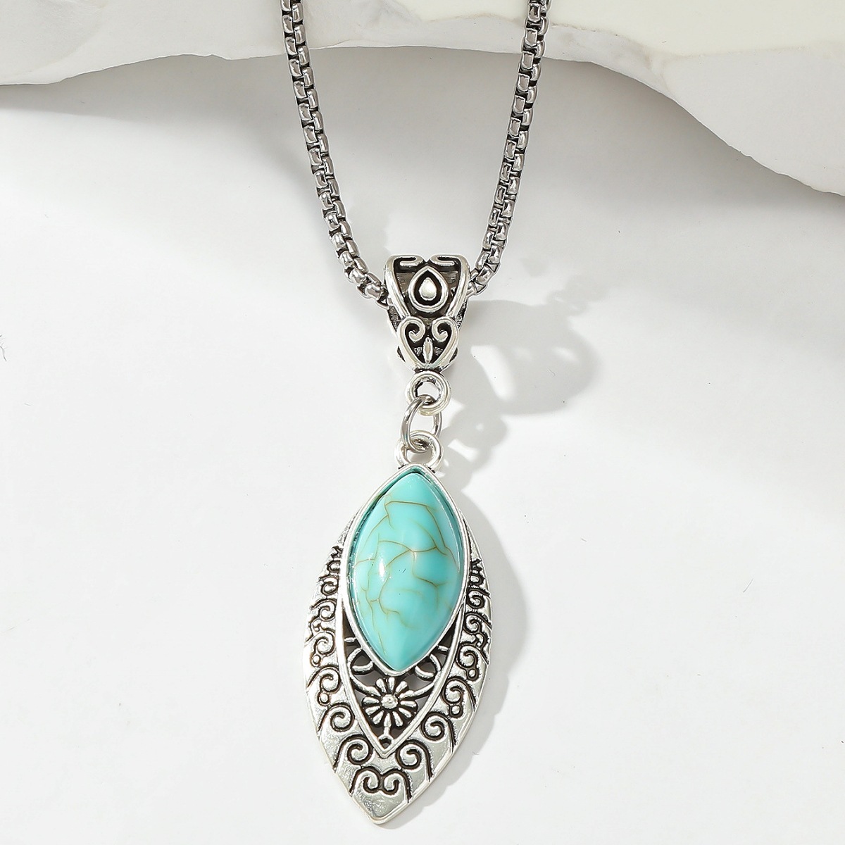 Simple Style Water Droplets Turquoise Alloy Wholesale Pendant Necklace display picture 5