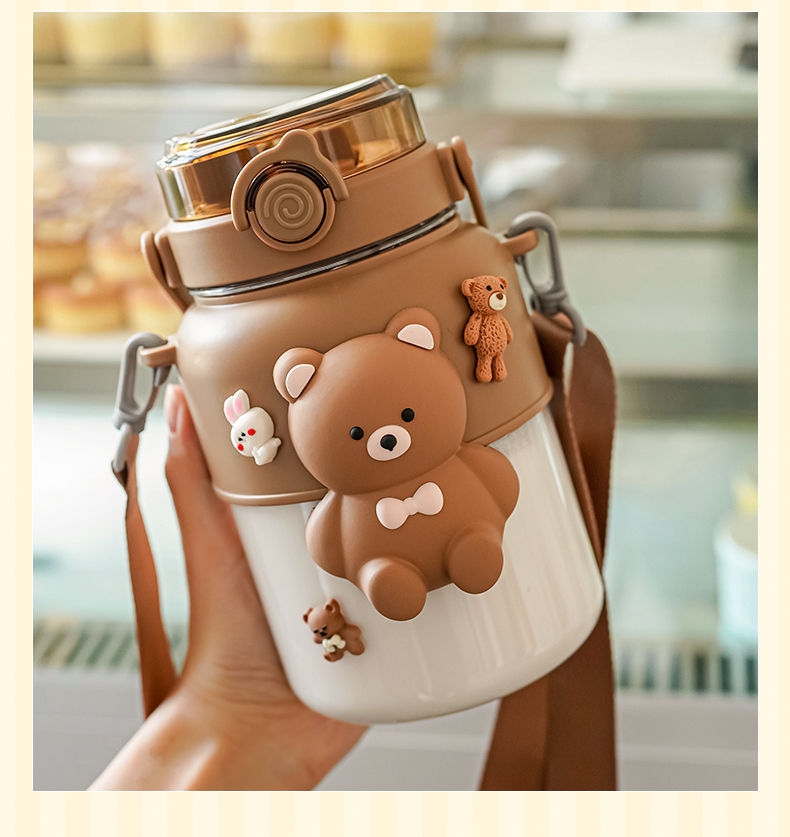 Casual Cute Cartoon Bear Water Bottles 1 Piece display picture 11