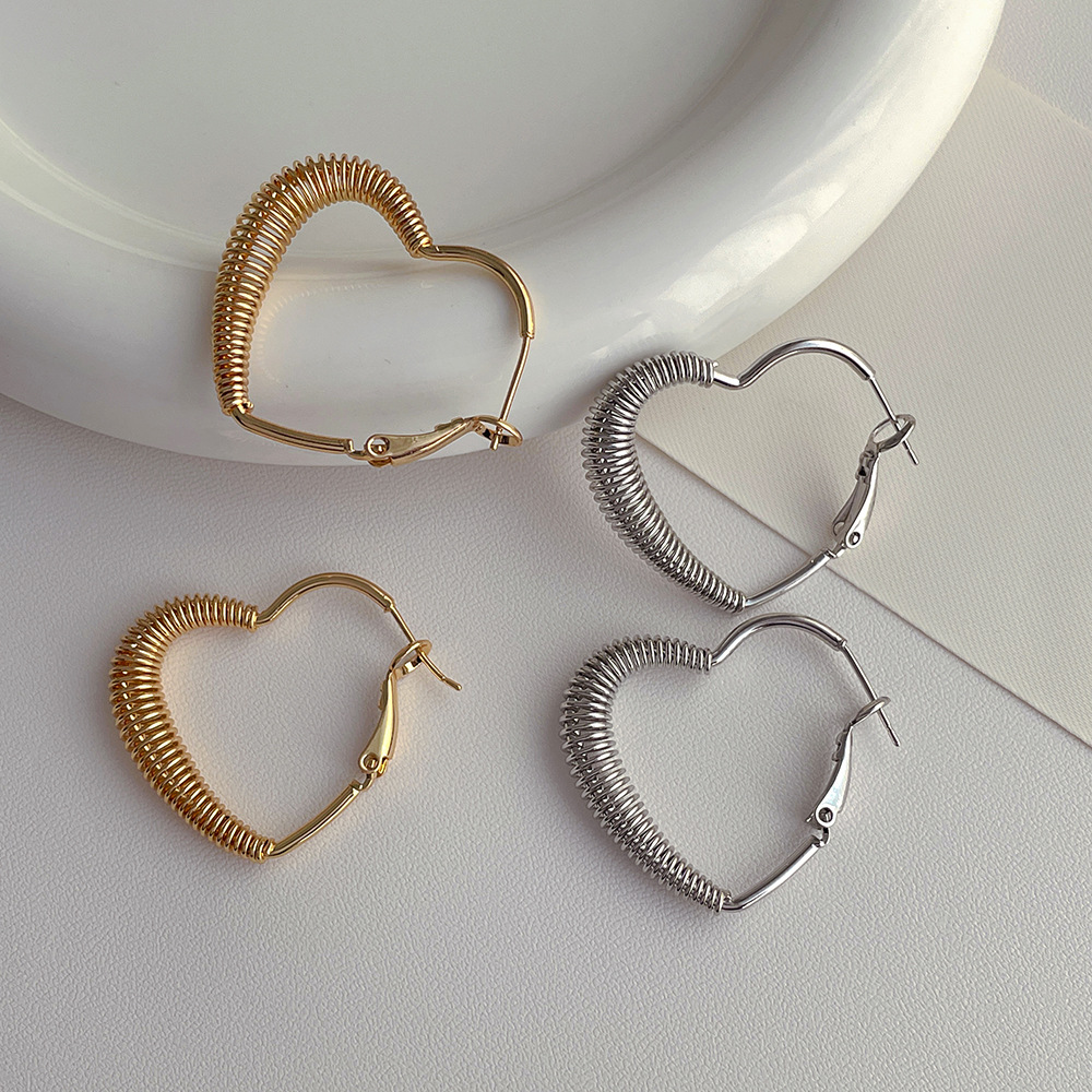 1 Piece Elegant Sweet Heart Shape Plating Copper 18k Gold Plated White Gold Plated Hoop Earrings display picture 5