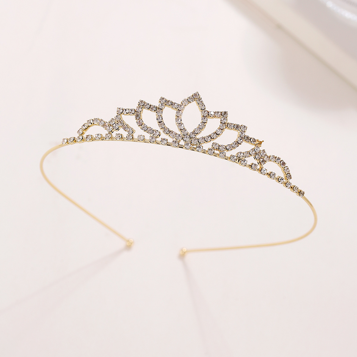 Women's Elegant Lady Shiny Geometric Alloy Plating Inlay Zircon Crown display picture 5