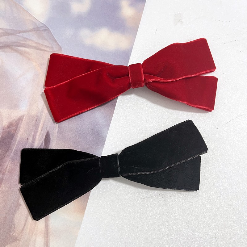 Women's Elegant Bow Knot Flannel Hair Clip display picture 2