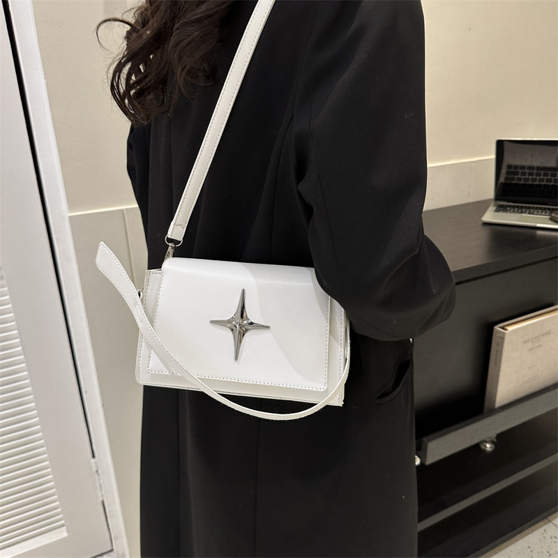 Women's Pu Leather Star Streetwear Square Magnetic Buckle Shoulder Bag Crossbody Bag display picture 3