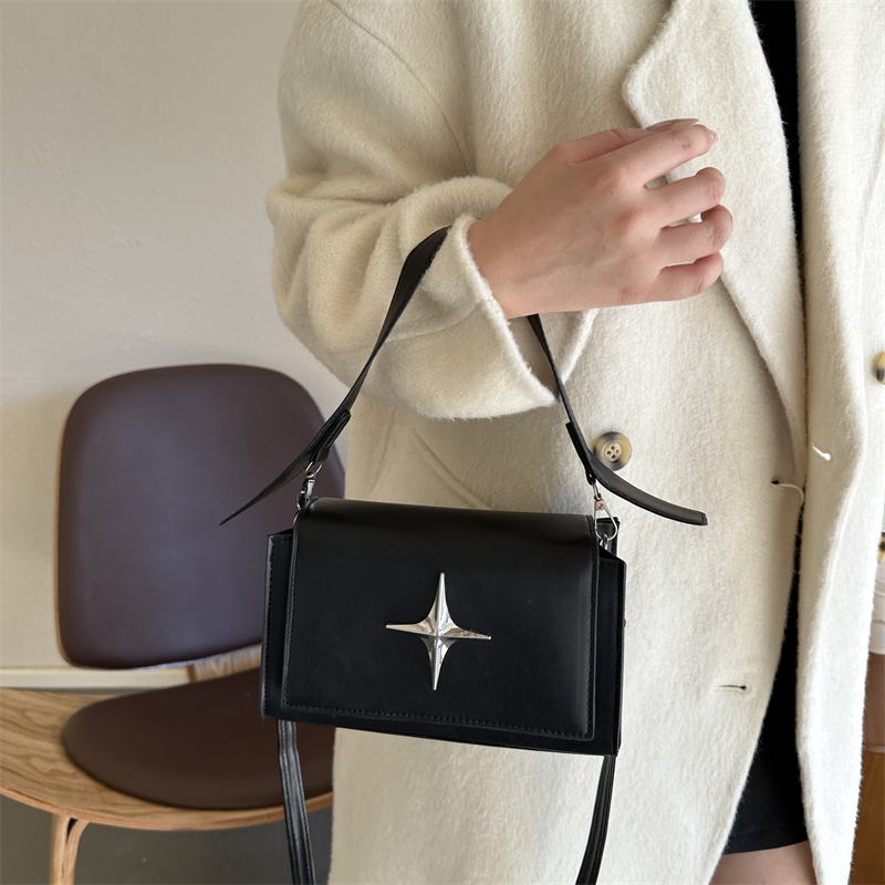 Women's Pu Leather Star Streetwear Square Magnetic Buckle Shoulder Bag Crossbody Bag display picture 1