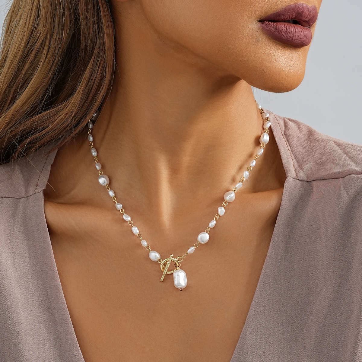 Classic Style Streetwear Geometric Imitation Pearl Women's Pendant Necklace display picture 6