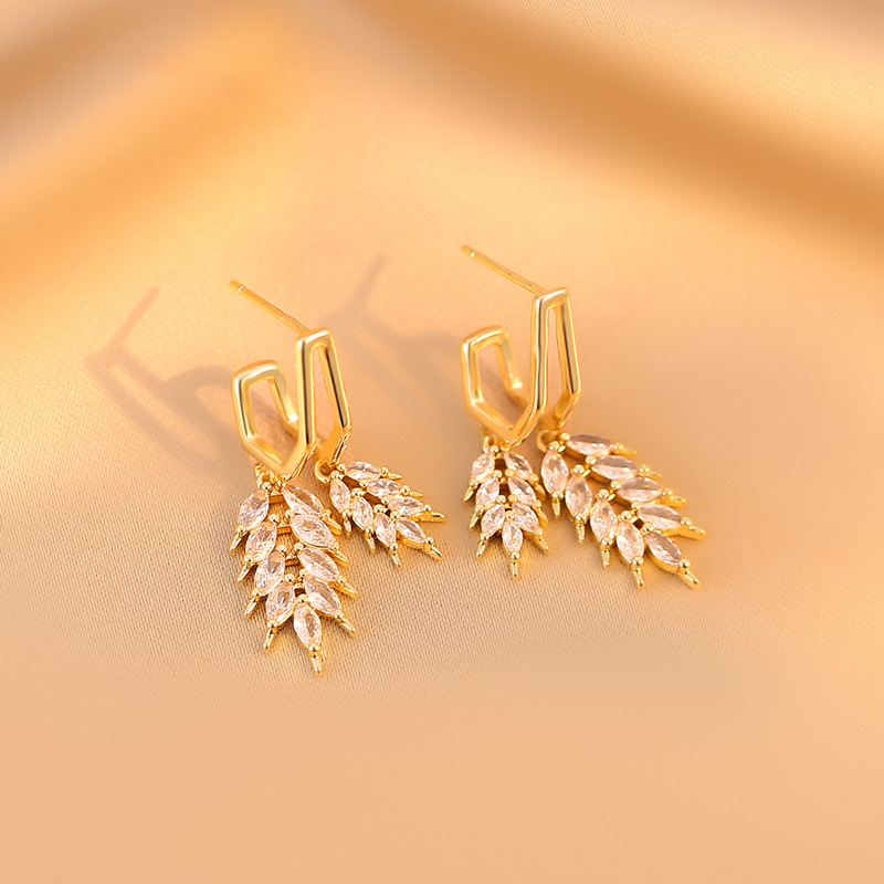 1 Pair Glam Luxurious Grain Plating Inlay Copper Alloy Zircon 18k Gold Plated Drop Earrings display picture 5