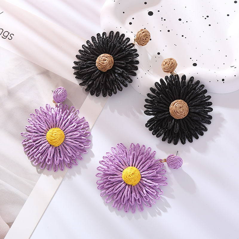1 Pair Simple Style Round Flower Braid Alloy Raffia Drop Earrings display picture 3