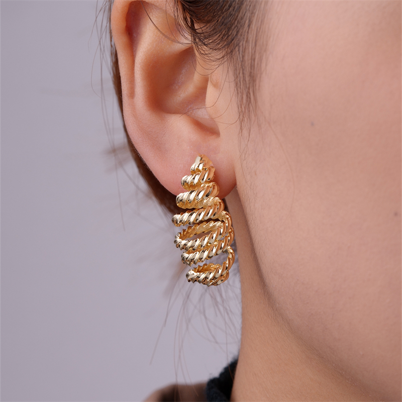 1 Pair Exaggerated Simple Style C Shape U Shape Geometric Polishing Plating Hollow Out 304 Stainless Steel Copper Ear Studs display picture 24