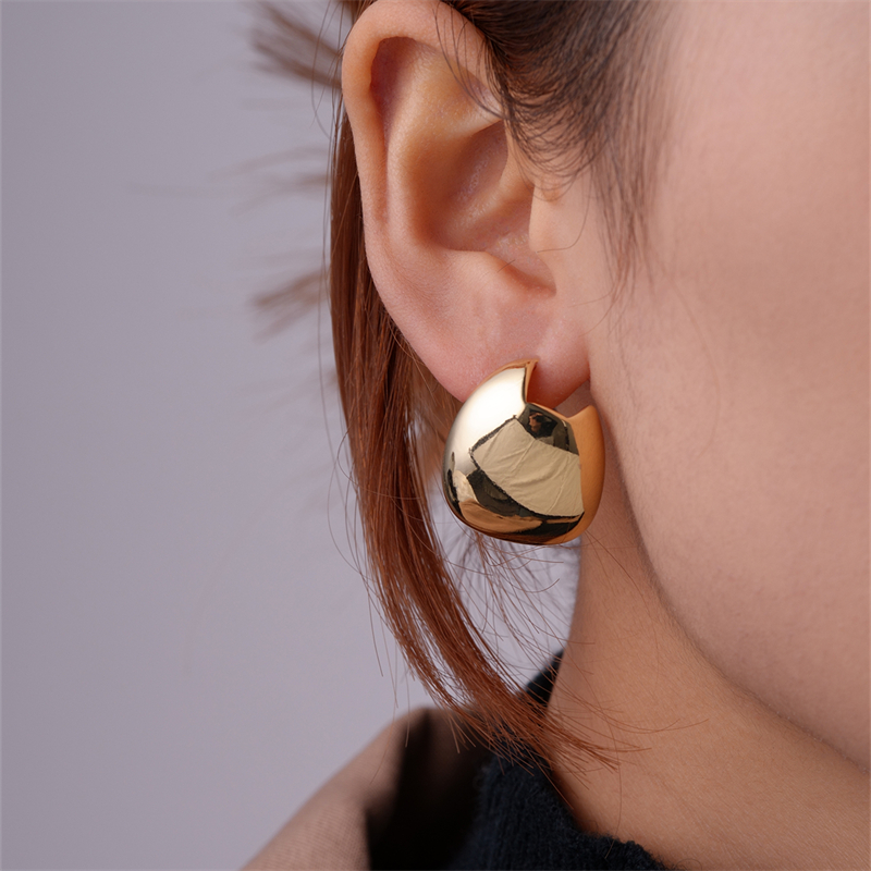 1 Pair Exaggerated Simple Style C Shape U Shape Geometric Polishing Plating Hollow Out 304 Stainless Steel Copper Ear Studs display picture 28