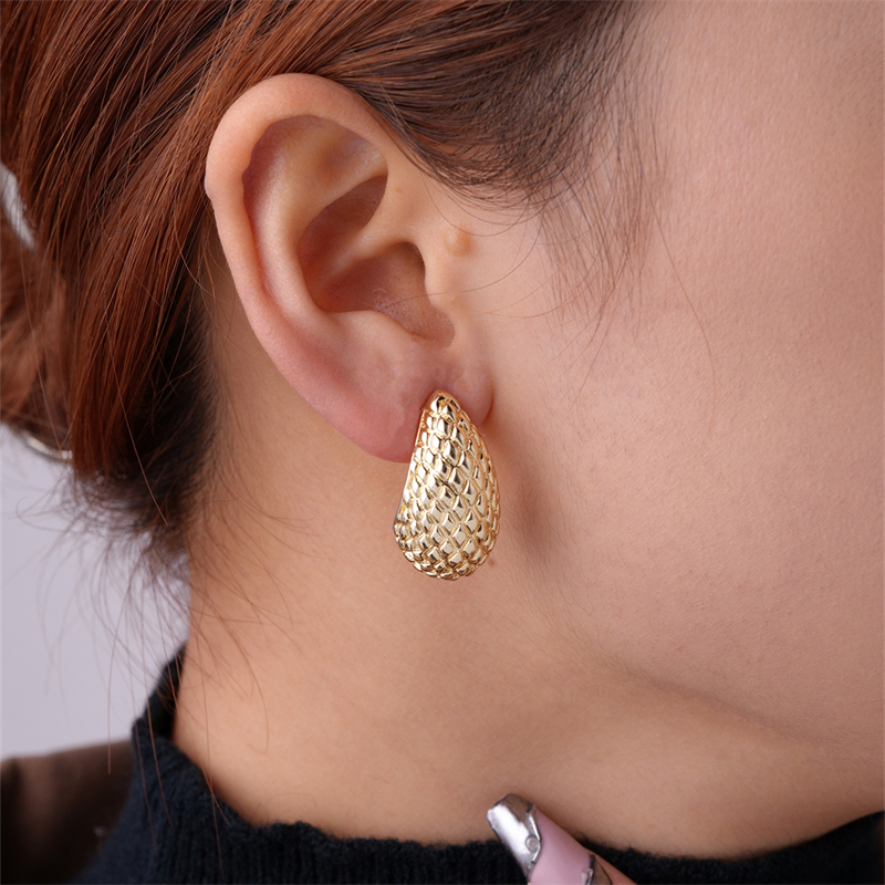 1 Pair Exaggerated Simple Style C Shape U Shape Geometric Polishing Plating Hollow Out 304 Stainless Steel Copper Ear Studs display picture 29