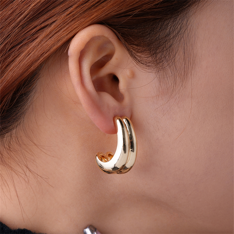 1 Pair Exaggerated Simple Style C Shape U Shape Geometric Polishing Plating Hollow Out 304 Stainless Steel Copper Ear Studs display picture 37
