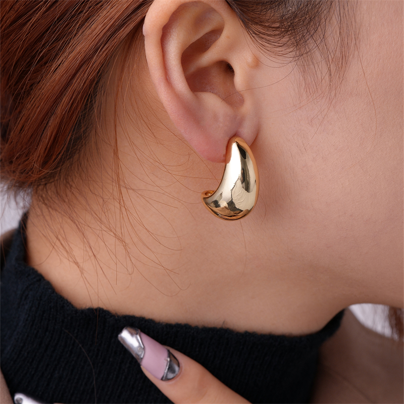 1 Pair Exaggerated Simple Style C Shape U Shape Geometric Polishing Plating Hollow Out 304 Stainless Steel Copper Ear Studs display picture 32