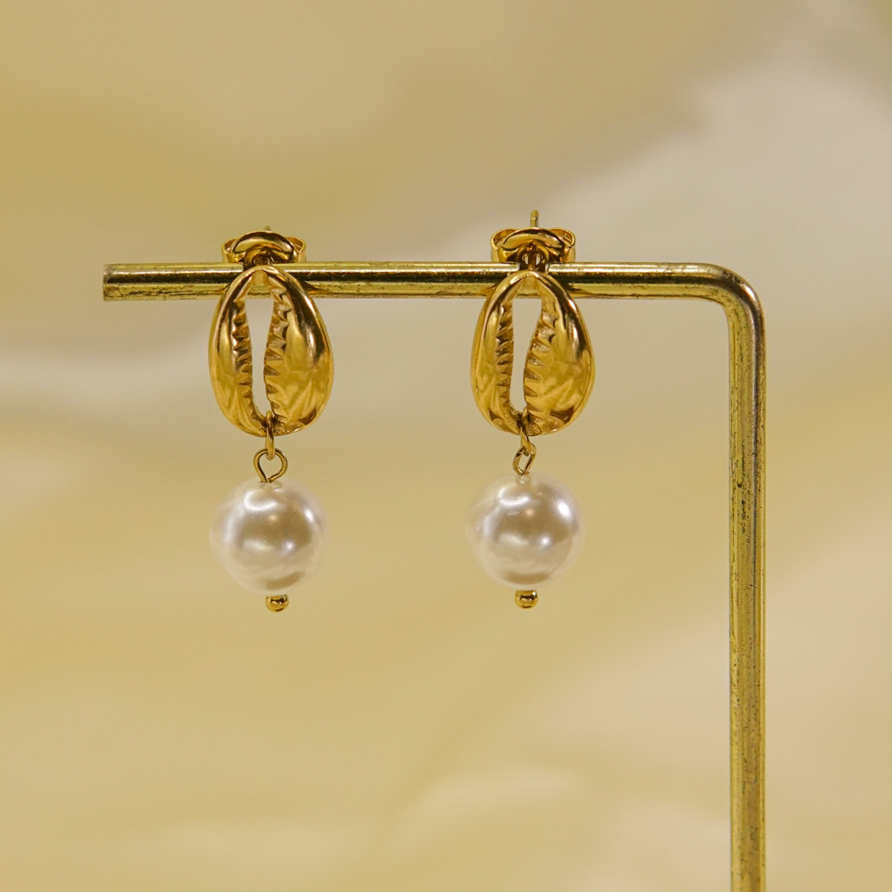 1 Pair Vintage Style Geometric Solid Color 304 Stainless Steel Freshwater Pearl Pearl 14K Gold Plated Drop Earrings display picture 10