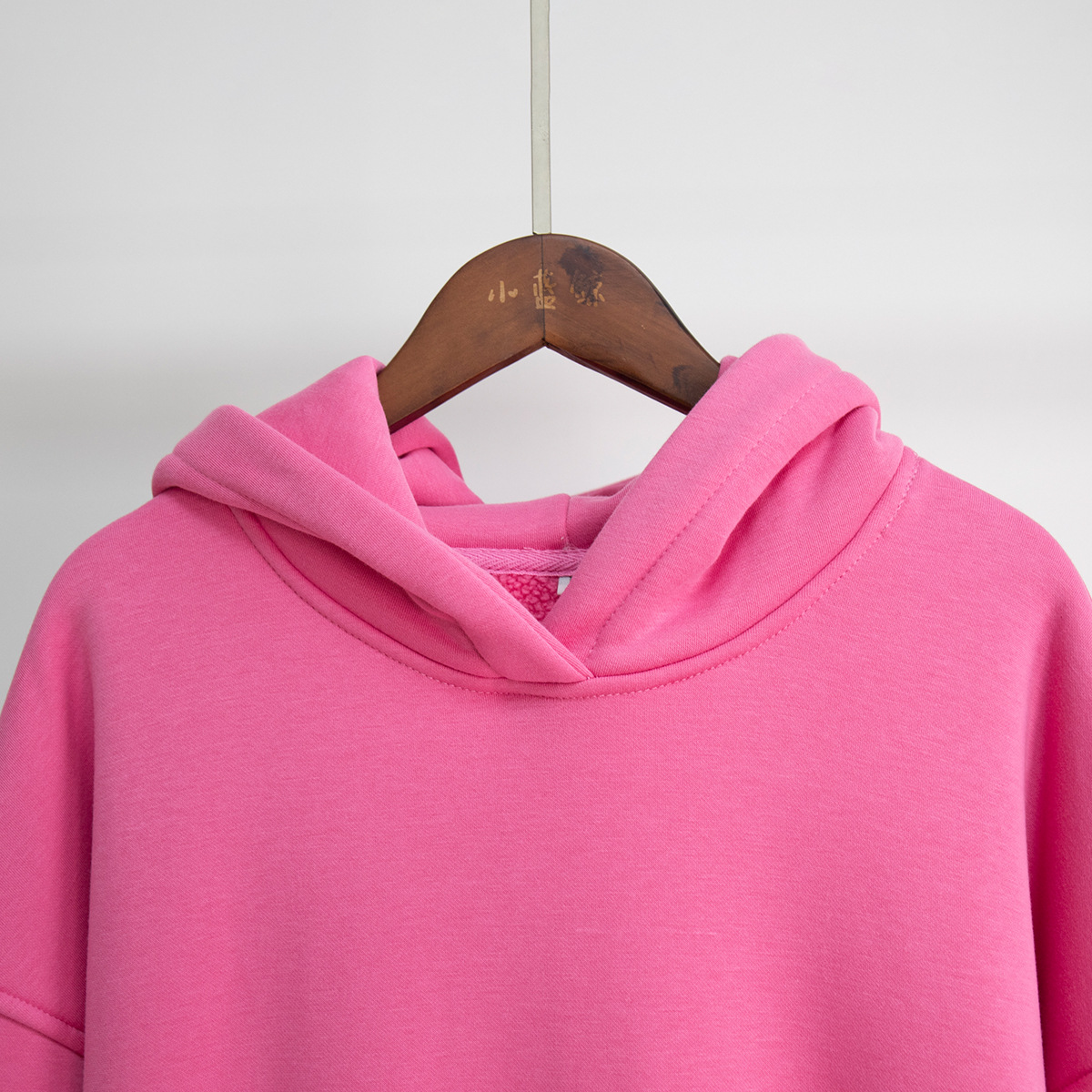 Frau Kapuzenpullover Lange Ärmel Hoodies & Sweatshirts Tasche Einfacher Stil Einfarbig display picture 36