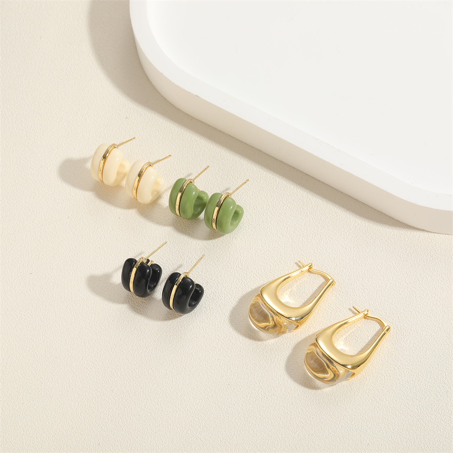 1 Pair Simple Style C Shape Twist Plating Resin Metal Copper 14k Gold Plated Ear Studs display picture 8
