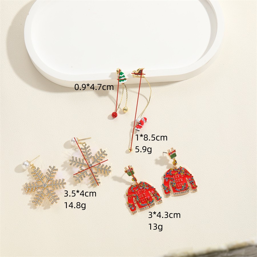 1 Pair Cute Sweet Santa Claus Snowflake Enamel Plating Inlay Alloy Rhinestones Gold Drop Earrings display picture 2