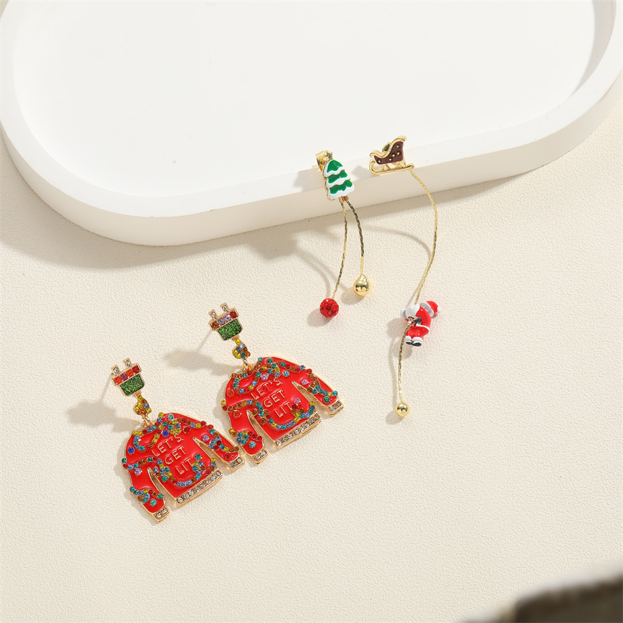 1 Pair Cute Sweet Santa Claus Snowflake Enamel Plating Inlay Alloy Rhinestones Gold Drop Earrings display picture 6