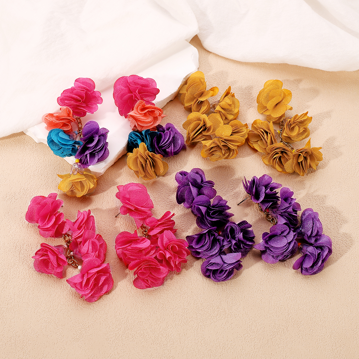 1 Pair Vintage Style Color Block Flower Cloth Drop Earrings display picture 3