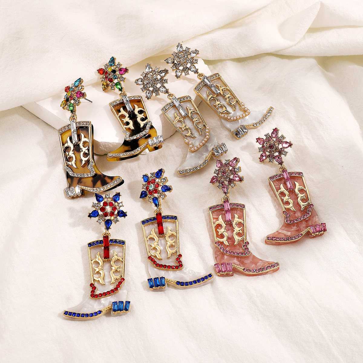 1 Pair Cowboy Style Simple Style Boots Plating Inlay Alloy Rhinestones Drop Earrings display picture 7