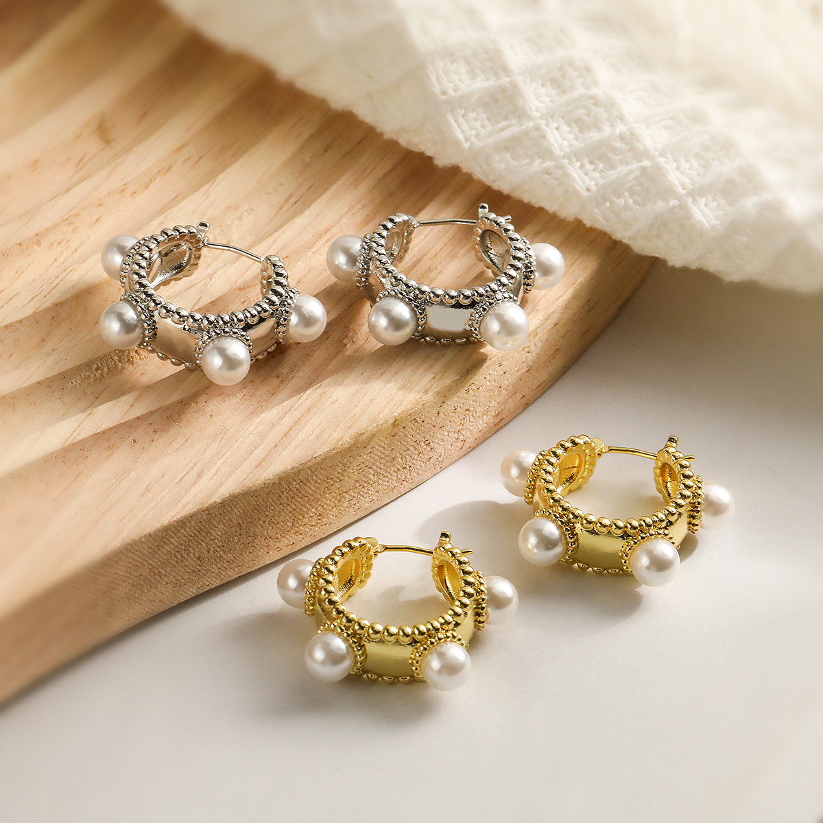 1 Paar Einfacher Stil Geometrisch Farbblock Überzug Inlay Kupfer Perle 18 Karat Vergoldet Reif Ohrringe display picture 4