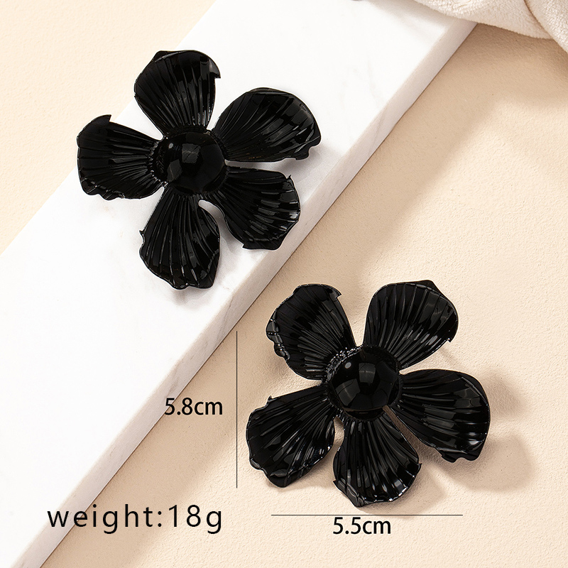 1 Paire Style Vintage Exagéré Fleur Vernis Au Four Placage Le Fer Boucles D'Oreilles display picture 6