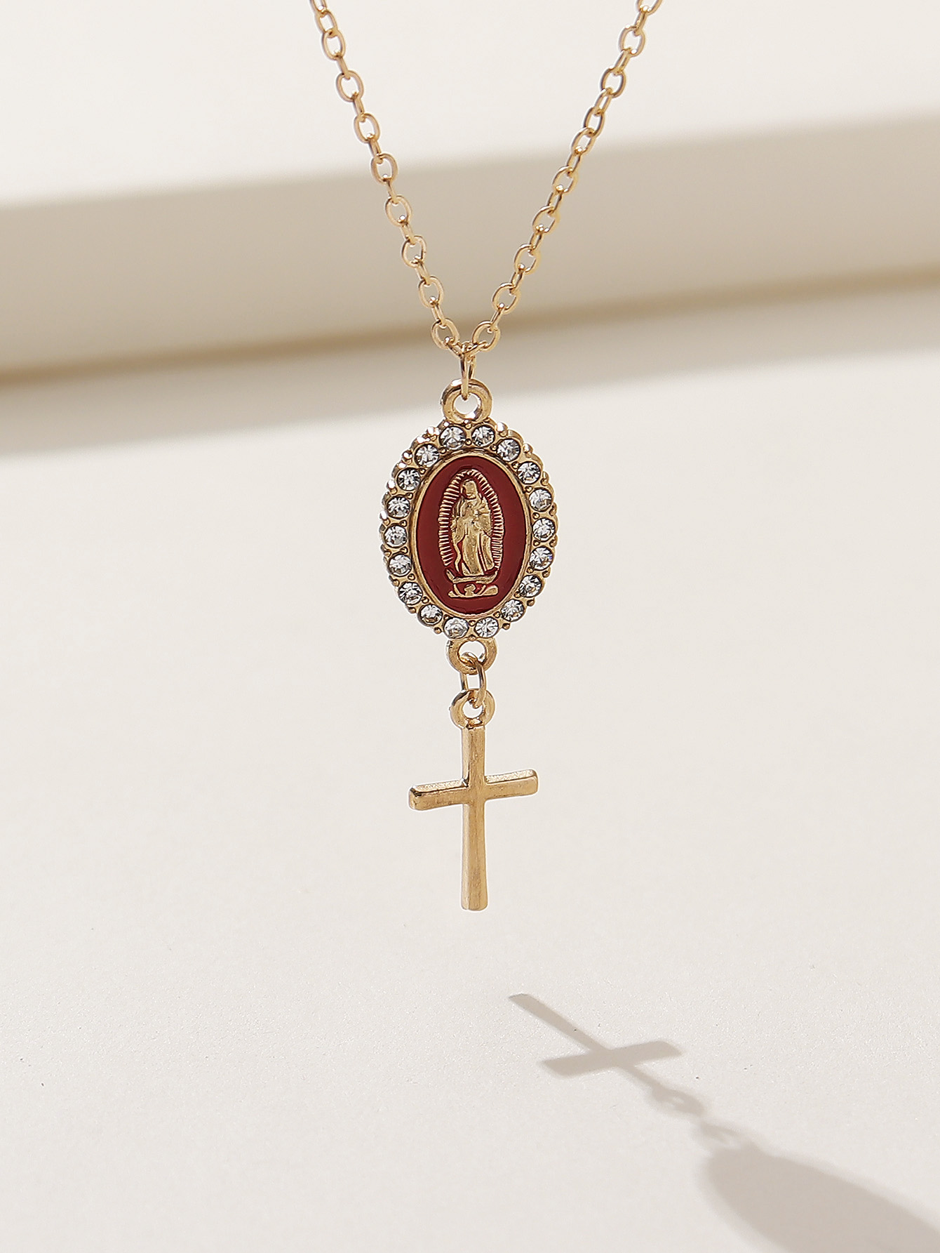 Classical Retro Virgin Mary Oval Artificial Rhinestones Alloy Wholesale Pendant Necklace display picture 3