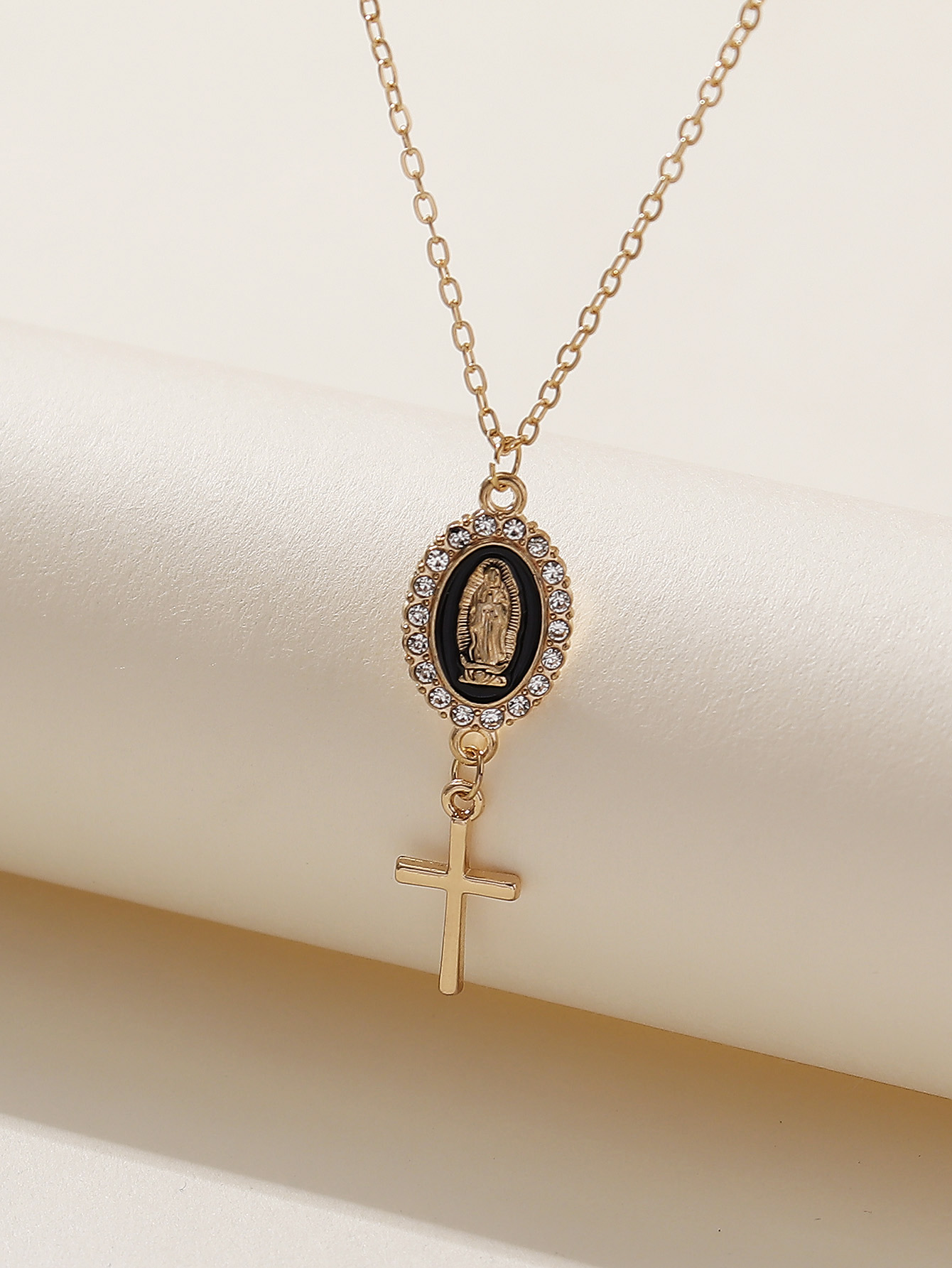 Classical Retro Virgin Mary Oval Artificial Rhinestones Alloy Wholesale Pendant Necklace display picture 20