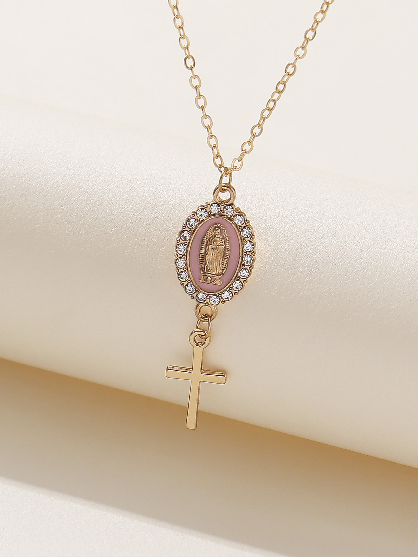 Classical Retro Virgin Mary Oval Artificial Rhinestones Alloy Wholesale Pendant Necklace display picture 12