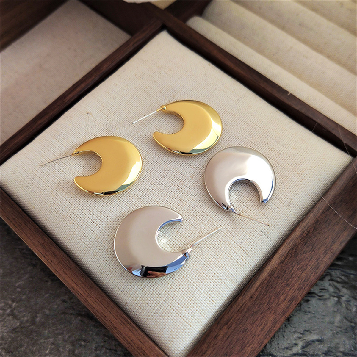 1 Pair Basic Classic Style Solid Color Plating Alloy 14k Gold Plated Silver Plated Ear Studs display picture 2