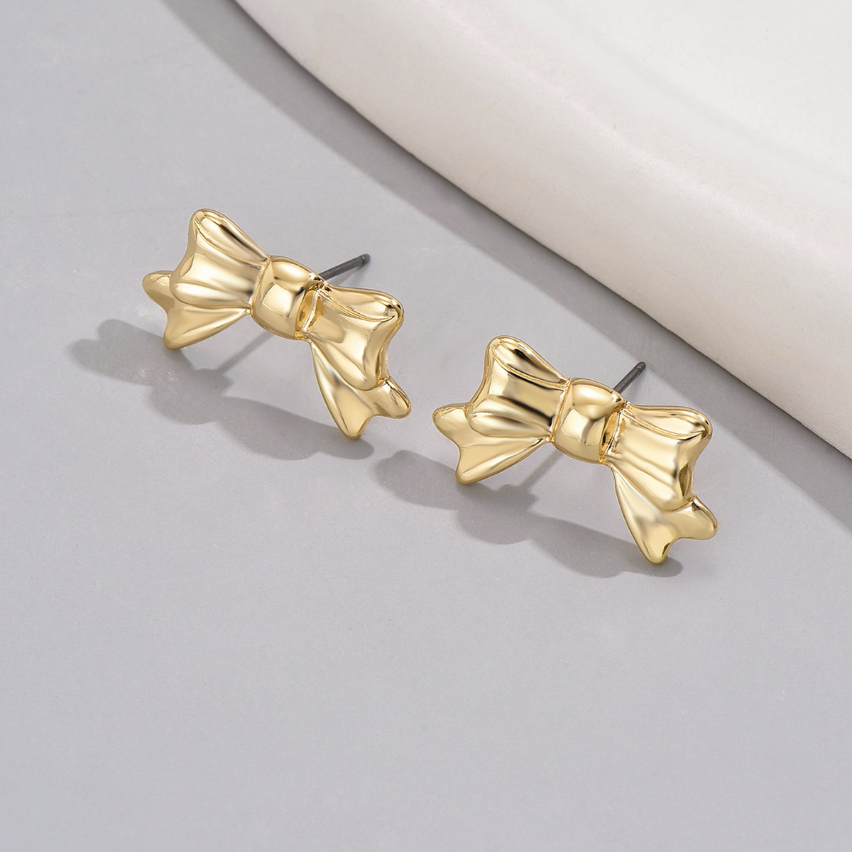 1 Pair Simple Style Insect Bow Knot Pearl Inlay Alloy Zinc Rhinestones Drop Earrings Ear Studs display picture 8