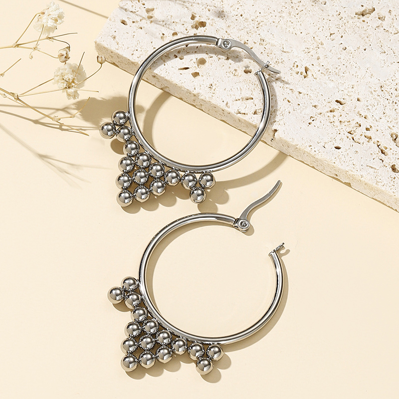 1 Pair Vintage Style Cool Style Round Solid Color Plating Stainless Steel Palladium White K Hoop Earrings display picture 3