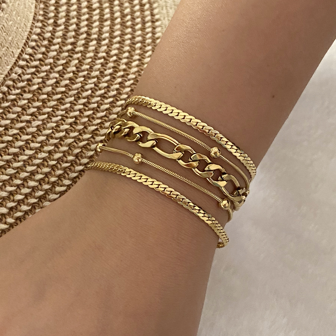 Simple Style Geometric Stainless Steel 18K Gold Plated Bracelets In Bulk display picture 4