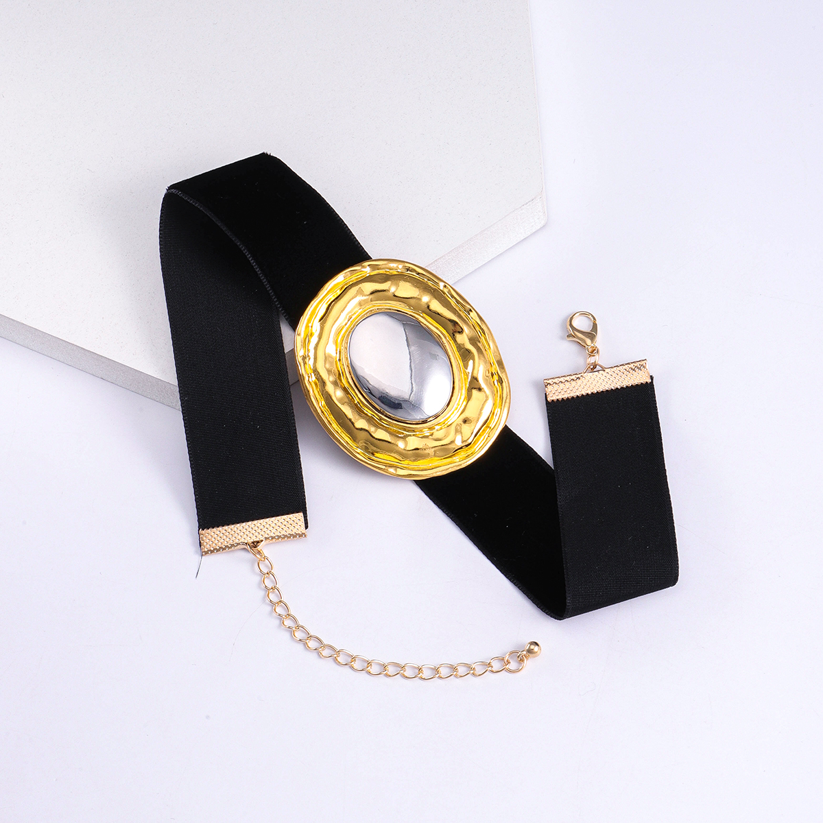 Vintage Style Simple Style Oval Alloy Cloth Plating Gold Plated Silver Plated Women's Choker display picture 8