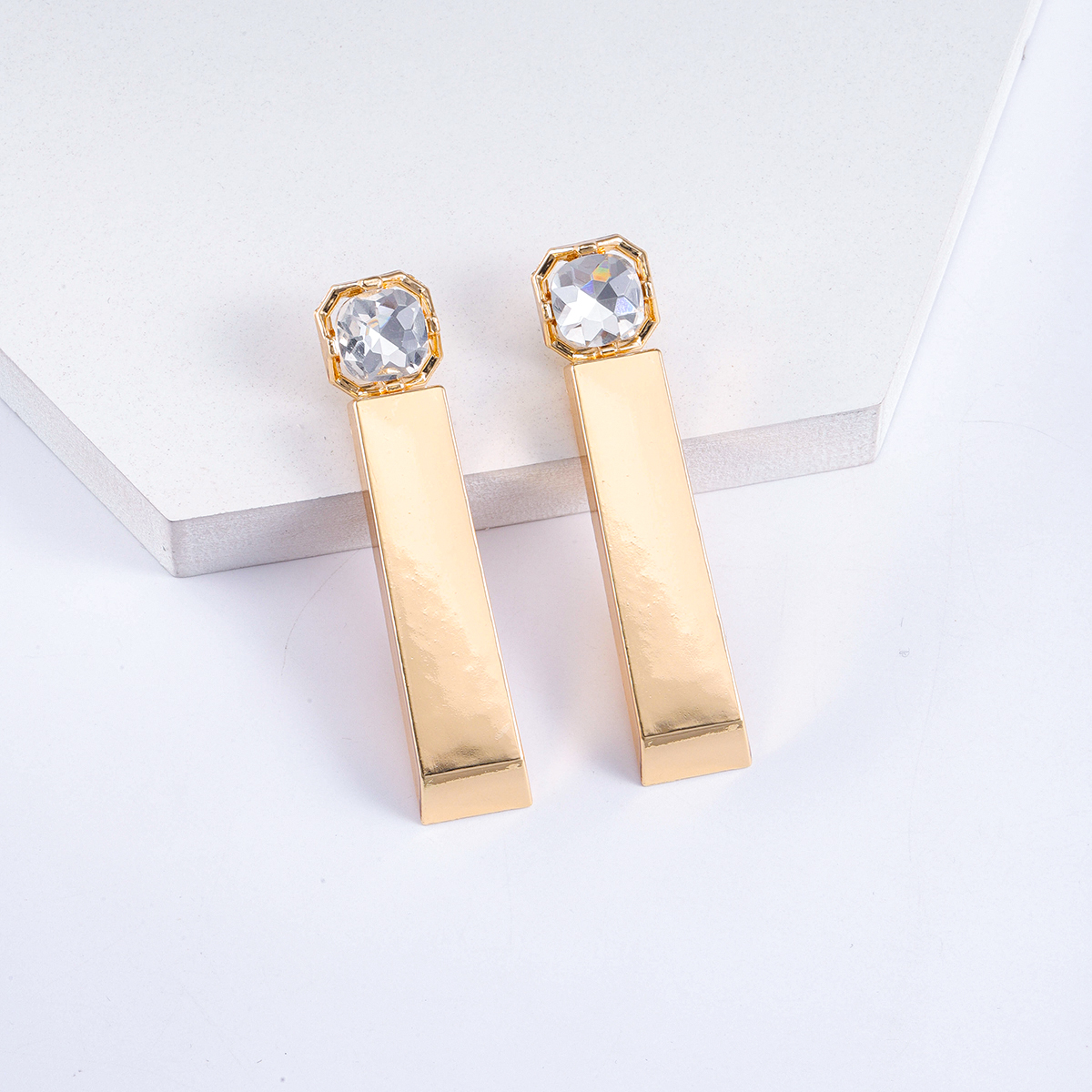 1 Pair Vintage Style Simple Style Rectangle Plating Alloy Gold Plated Silver Plated Drop Earrings display picture 4