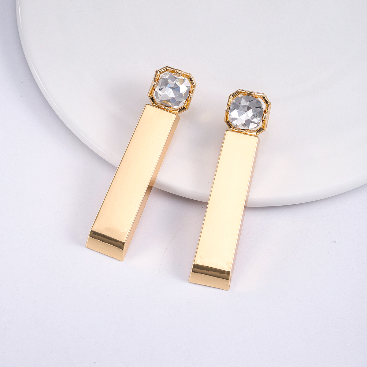 1 Pair Vintage Style Simple Style Rectangle Plating Alloy Gold Plated Silver Plated Drop Earrings display picture 11