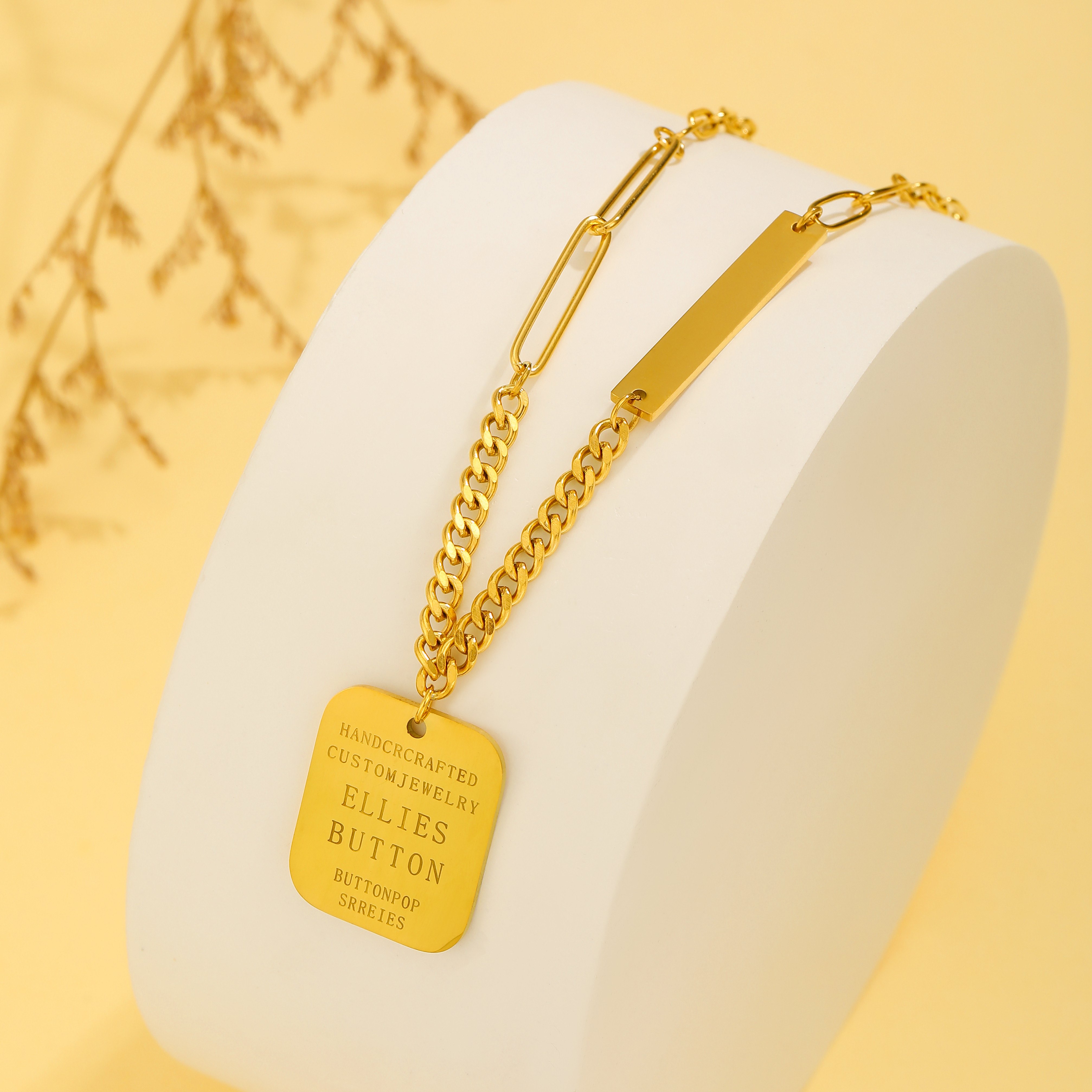 Acero Titanio Chapados en oro de 18k Estilo Vintage Enchapado Sol Carta Forma De Corazón Collar Colgante display picture 3