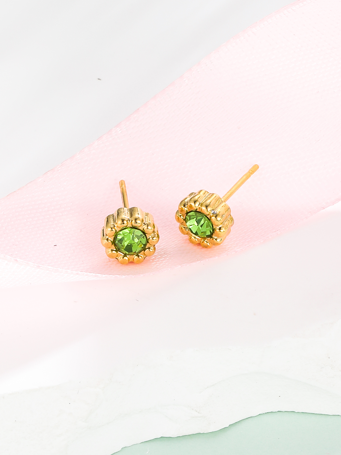 1 Pair Elegant Lady Geometric Plating Inlay 304 Stainless Steel Zircon 18K Gold Plated Ear Studs display picture 1