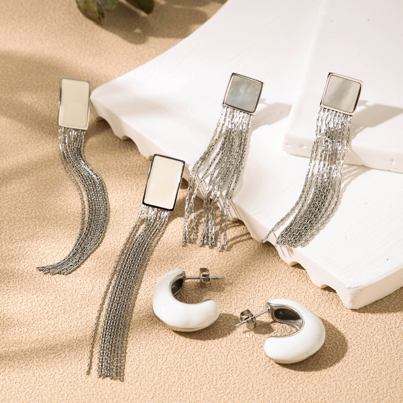 1 Pair Sweet Simple Style Tassel Tassel Plating Stainless Steel 18k Gold Plated Drop Earrings display picture 4
