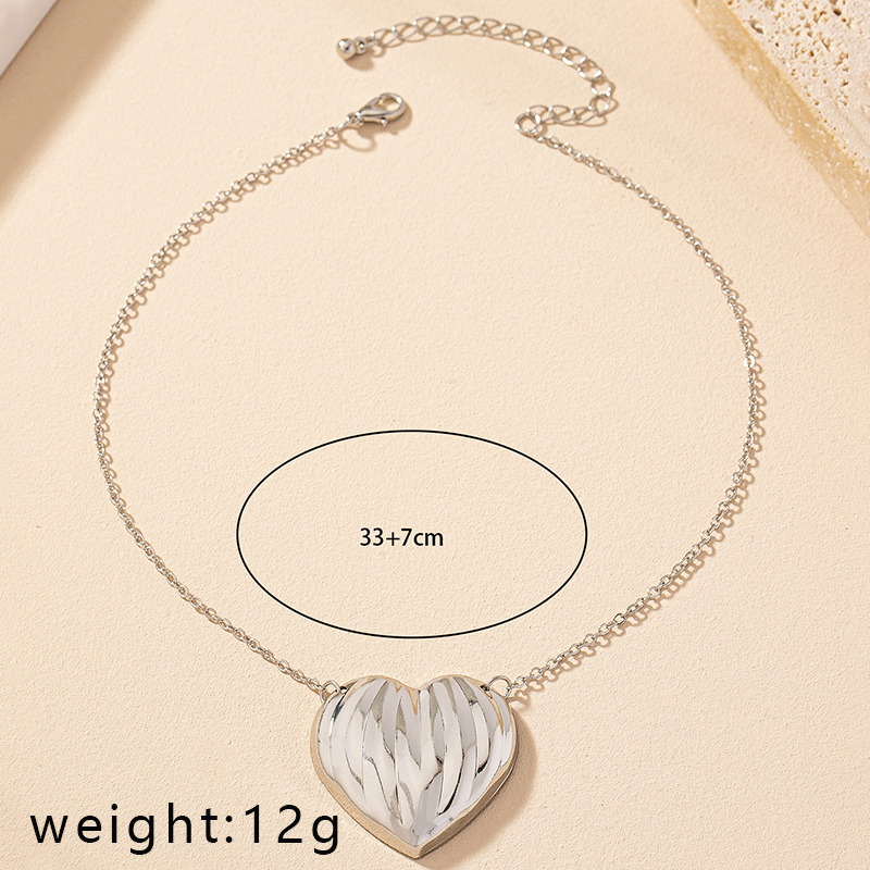 Ig Style Retro Roman Style Heart Shape Alloy Plating Women's Pendant Necklace display picture 4