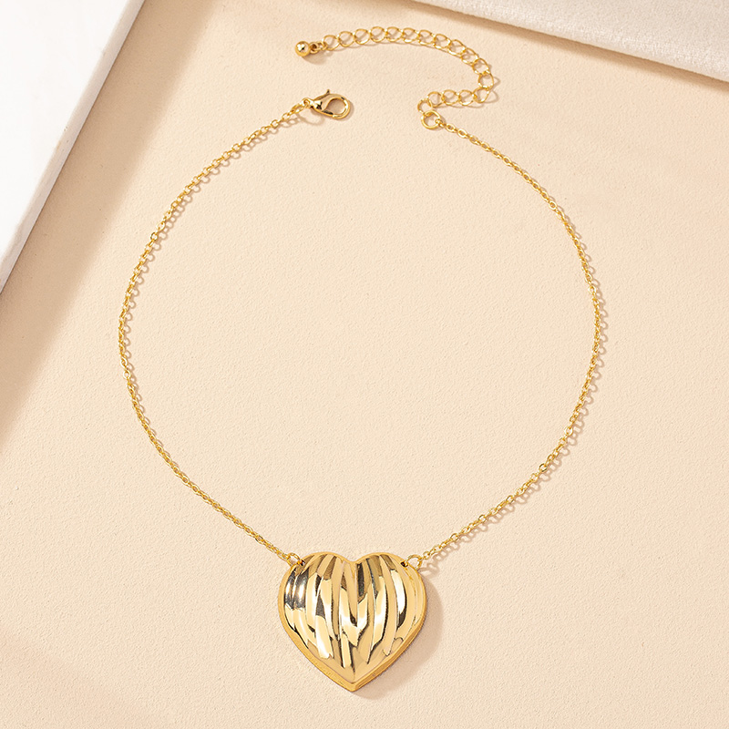 Ig Style Retro Roman Style Heart Shape Alloy Plating Women's Pendant Necklace display picture 8