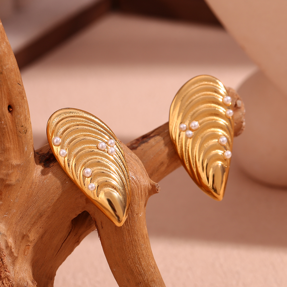 1 Pair Vintage Style Classic Style Geometric Plating Inlay Stainless Steel Pearl 18k Gold Plated Ear Studs display picture 4