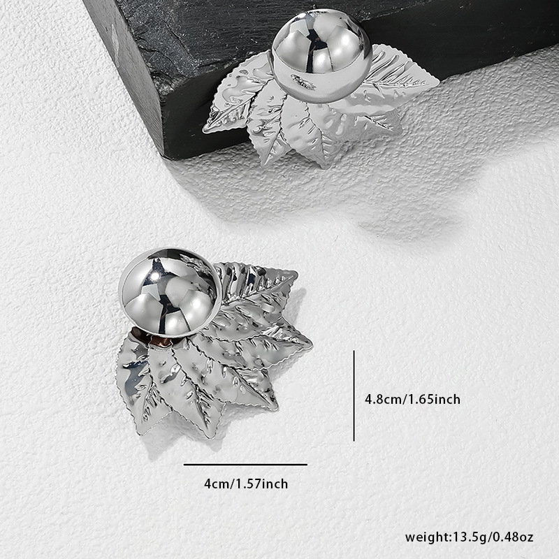 1 Pair Elegant Streetwear Leaf Plating Metal Ear Studs display picture 6