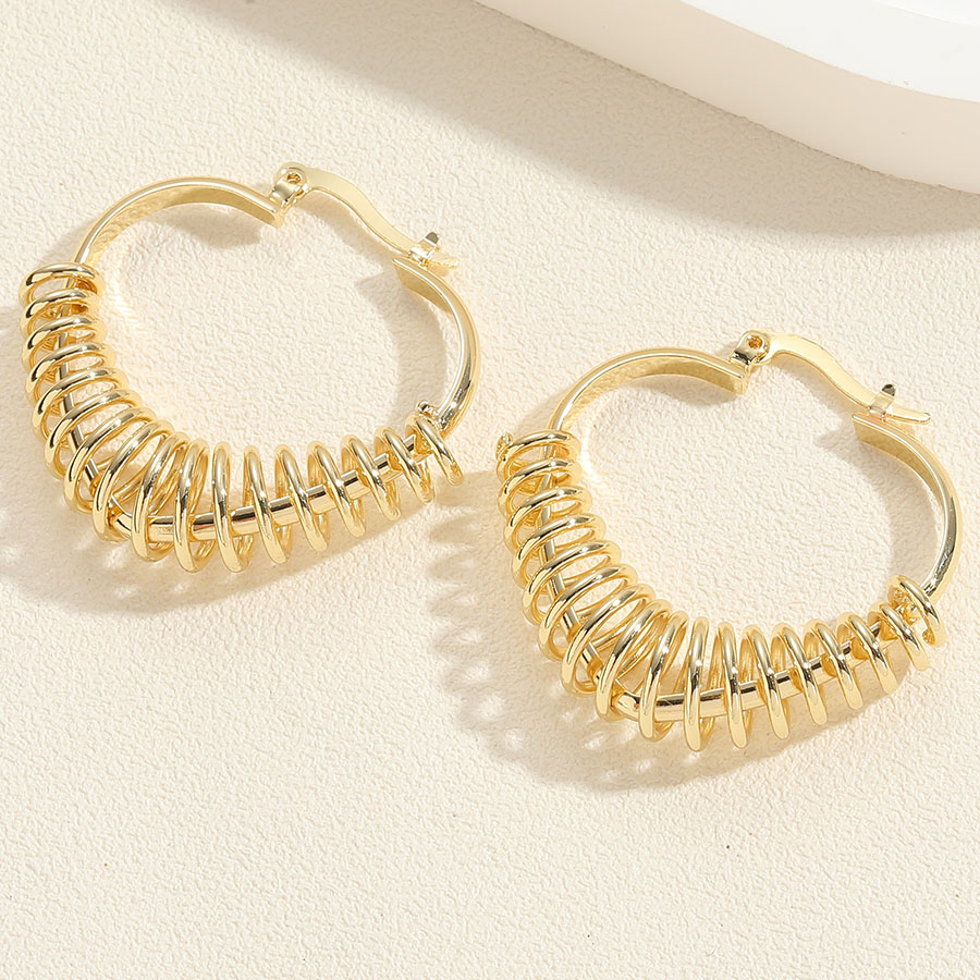 1 Pair Vintage Style Round Heart Shape Rhombus Plating Brass 14k Gold Plated White Gold Plated Hoop Earrings display picture 2