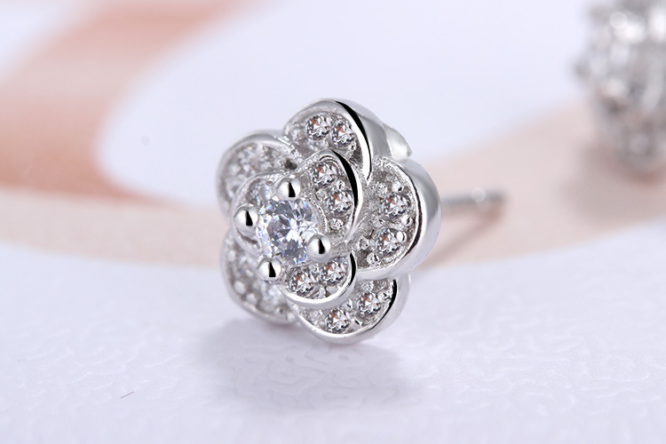 1 Pair Lady Flower Plating Inlay Copper Zircon White Gold Plated Ear Studs display picture 5