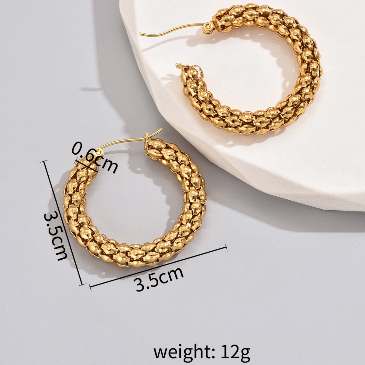 1 Pair Simple Style Classic Style Solid Color Plating Titanium Steel 18k Gold Plated Hoop Earrings display picture 3