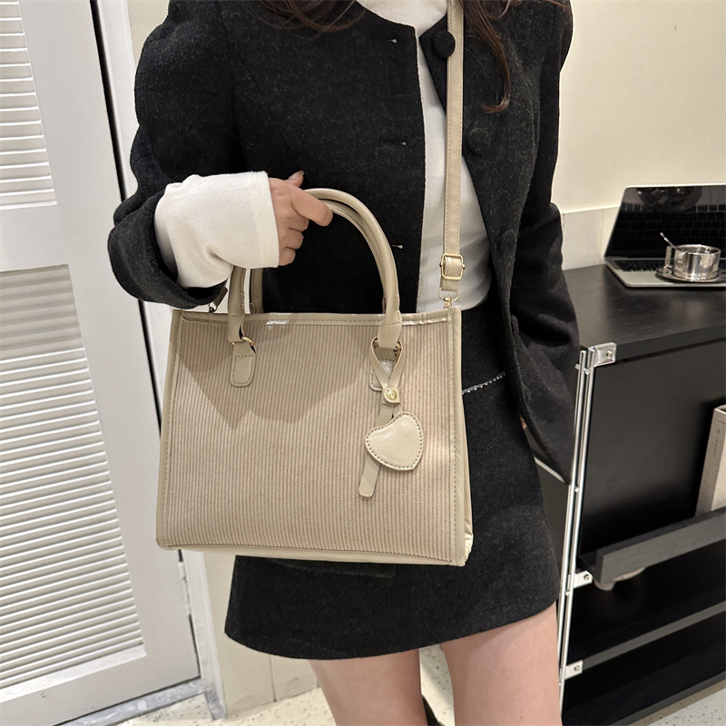 Women's Corduroy Solid Color Classic Style Square Zipper Shoulder Bag display picture 3