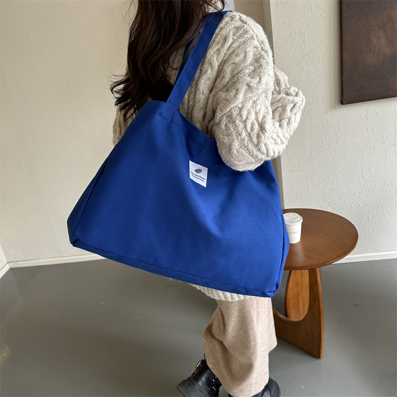 Women's Canvas Solid Color Basic Square Zipper Shoulder Bag display picture 5