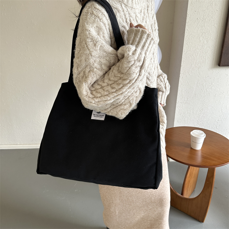 Women's Canvas Solid Color Basic Square Zipper Shoulder Bag display picture 11