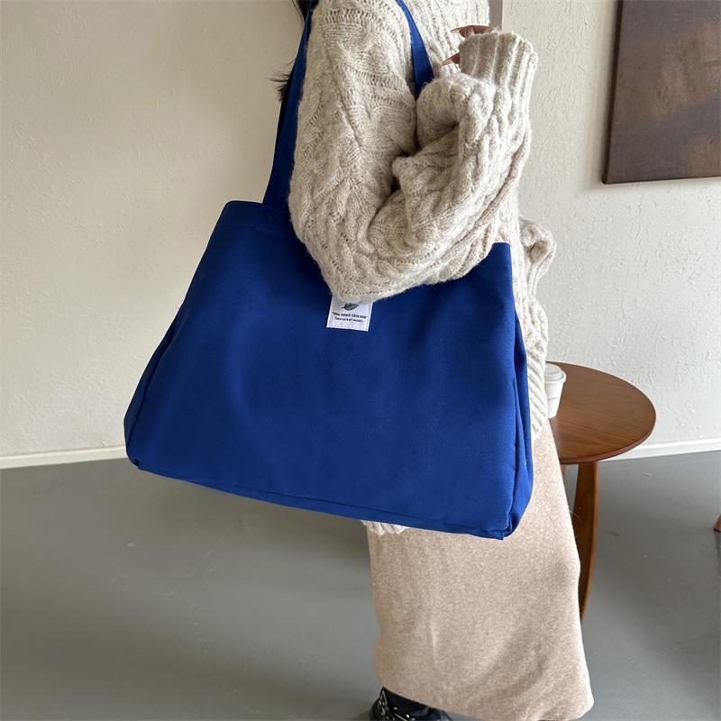 Women's Canvas Solid Color Basic Square Zipper Shoulder Bag display picture 10