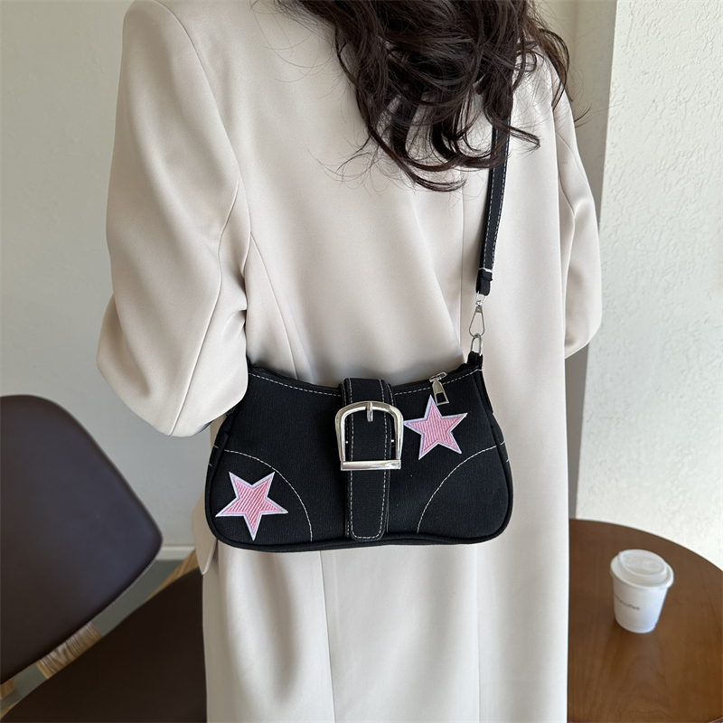 Women's Canvas Star Vintage Style Semicircle Buckle Shoulder Bag Crossbody Bag Underarm Bag display picture 4